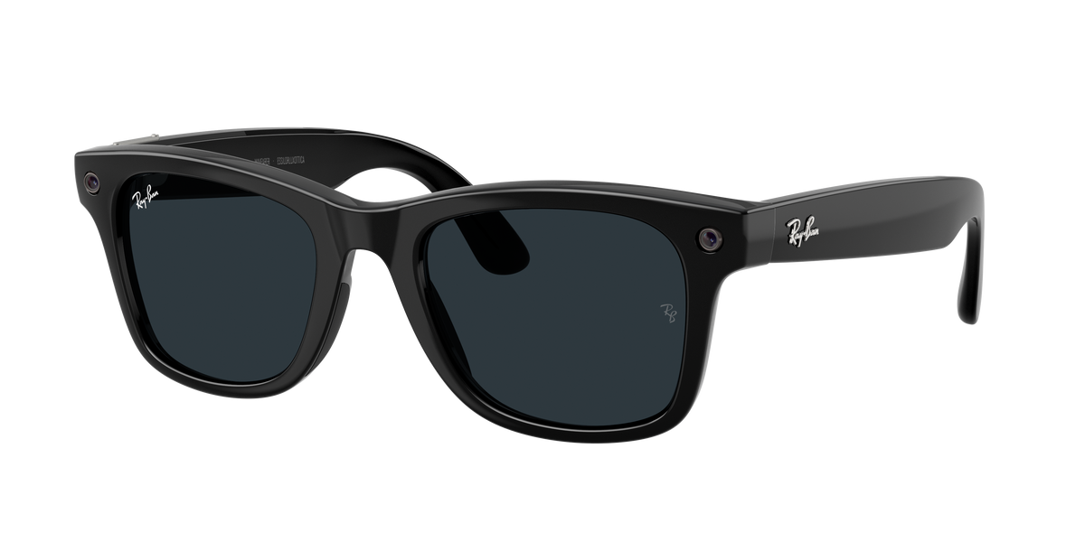 Ray-Ban Meta Wayfarer RW4011 601/1Z – schräge Ansicht mit hellen Gläsern